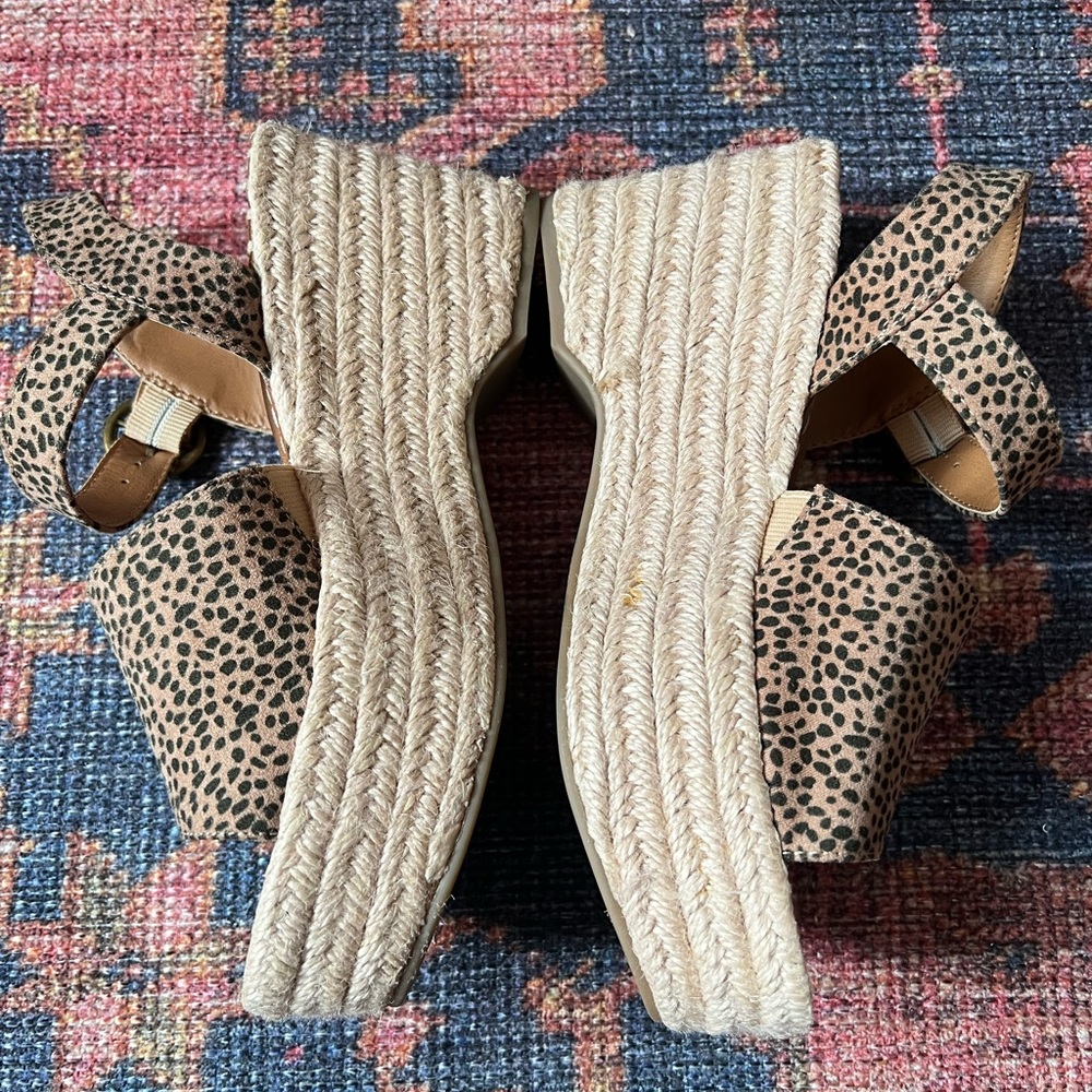 Universal Thread Leopard Platform Sandals - Picture 3 of 6